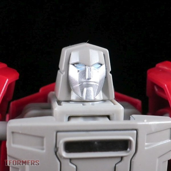 TFormers Review Power Of The Primes Windcharger (1 of 1)
